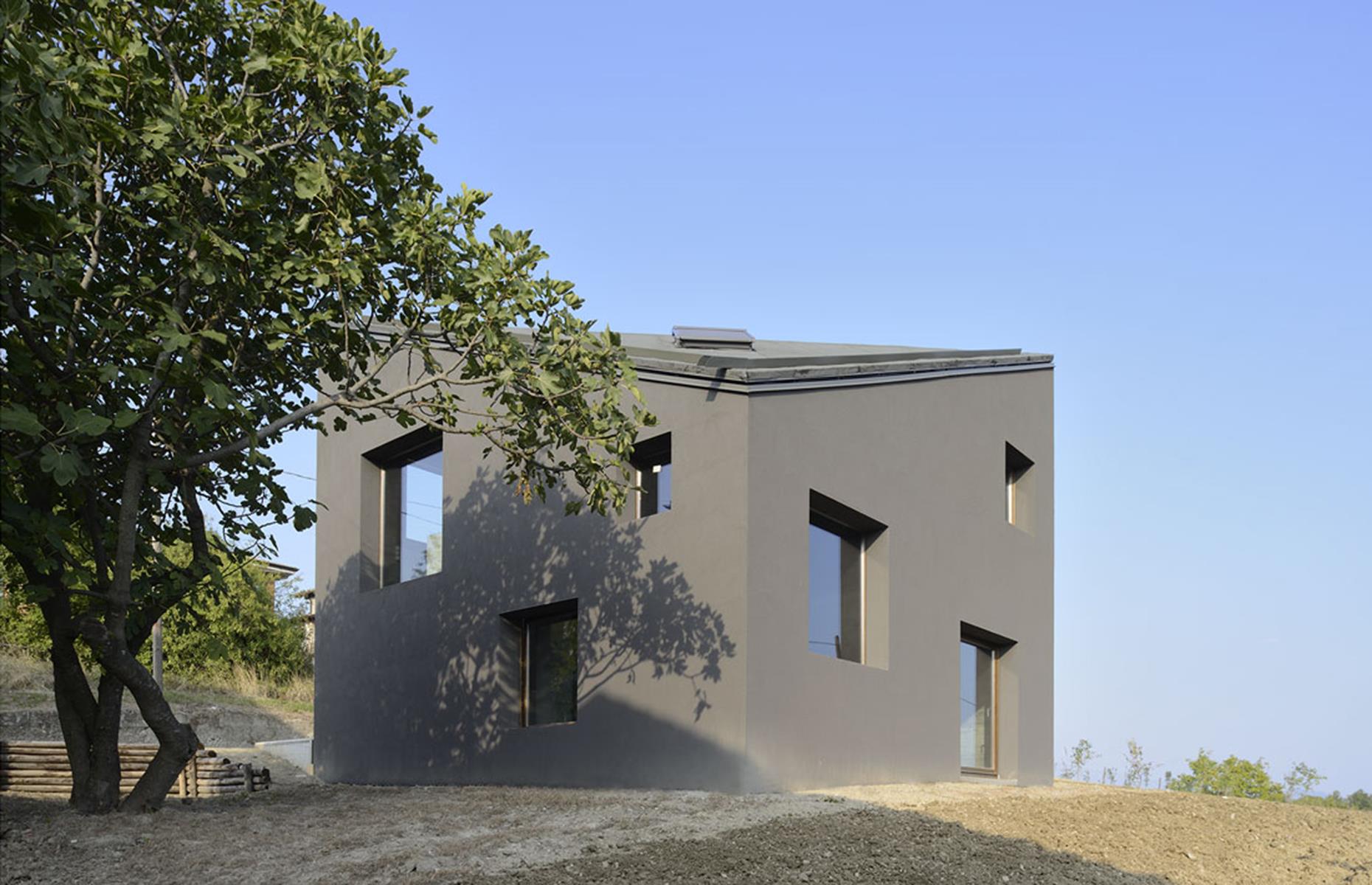 House R, Valverde, Italy